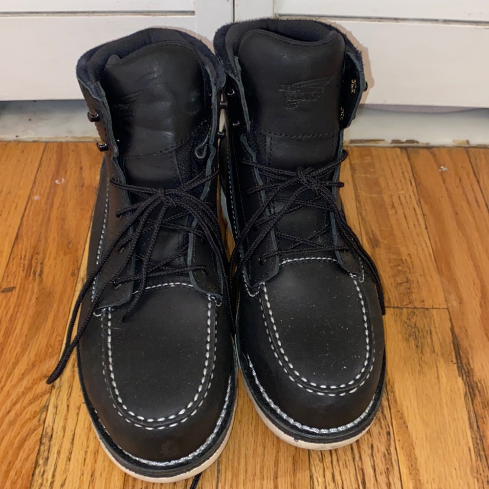 Safety boots